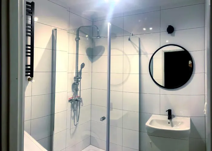 Stanislawa Dubois 29, * Wroclaw